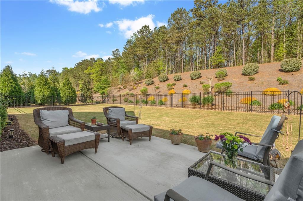 754 Creekside Bend