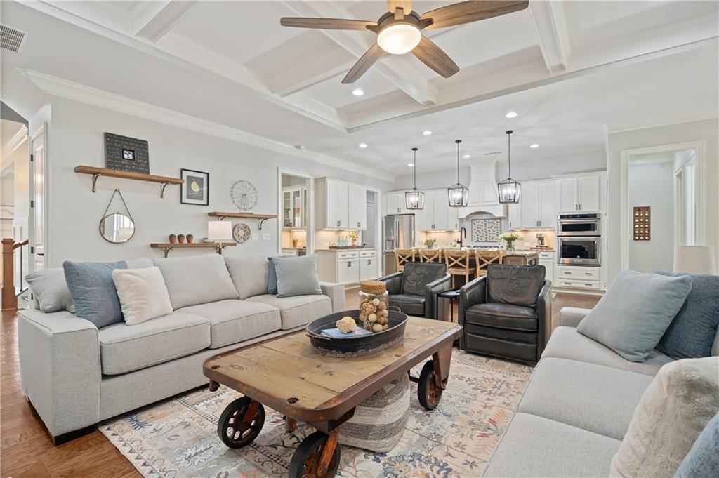 754 Creekside Bend