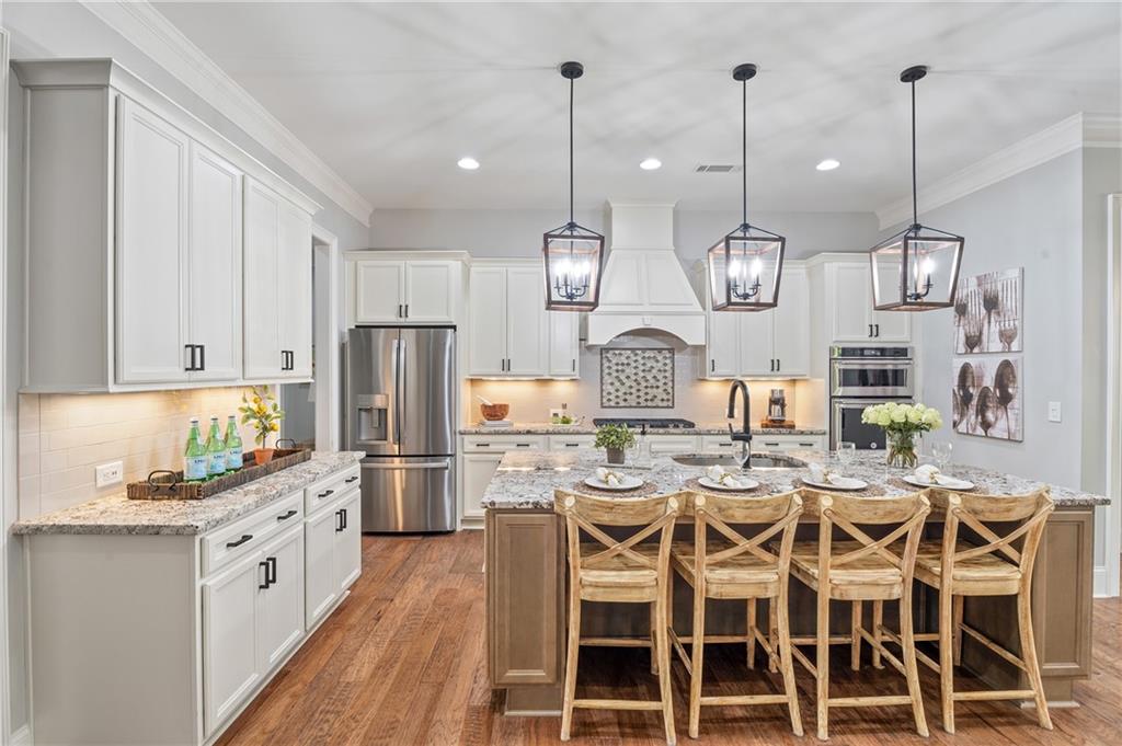754 Creekside Bend