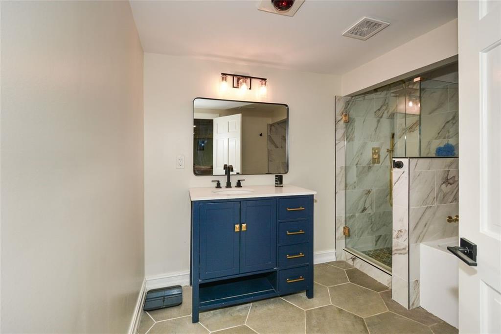 2840 Wendy Lane