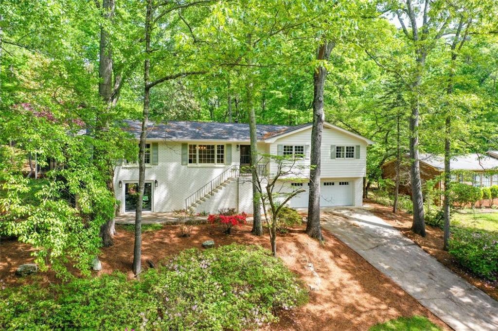2840 Wendy Lane