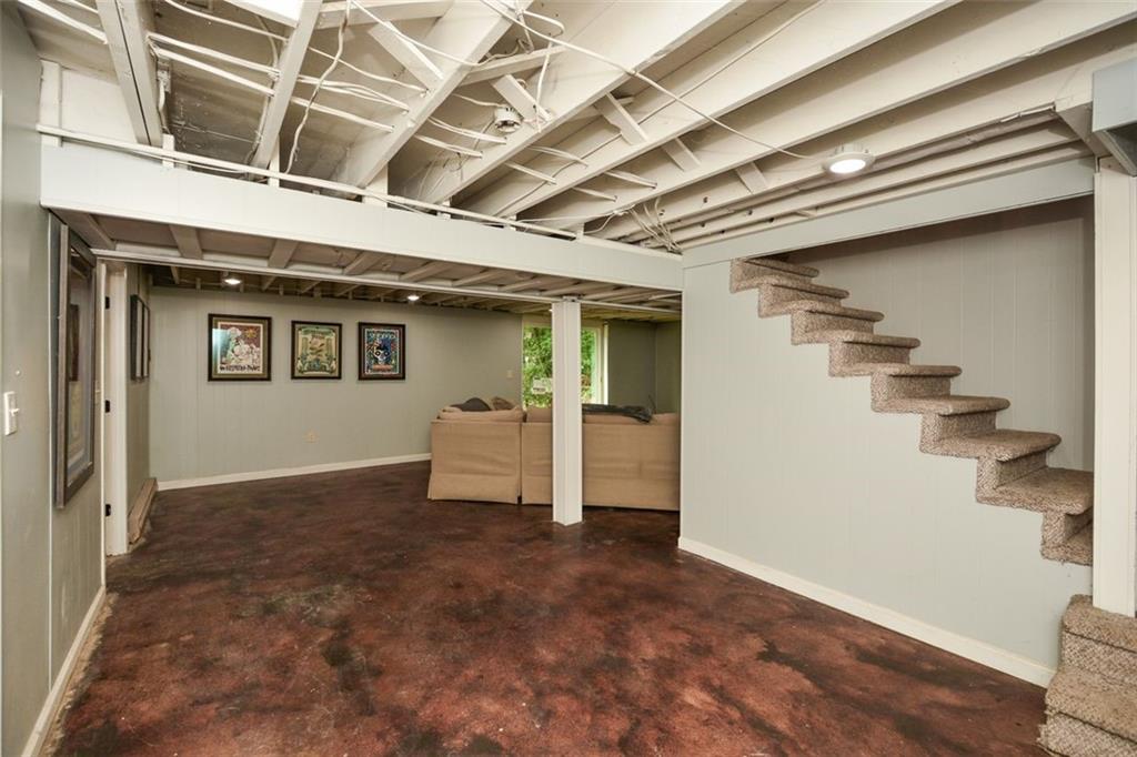 2840 Wendy Lane
