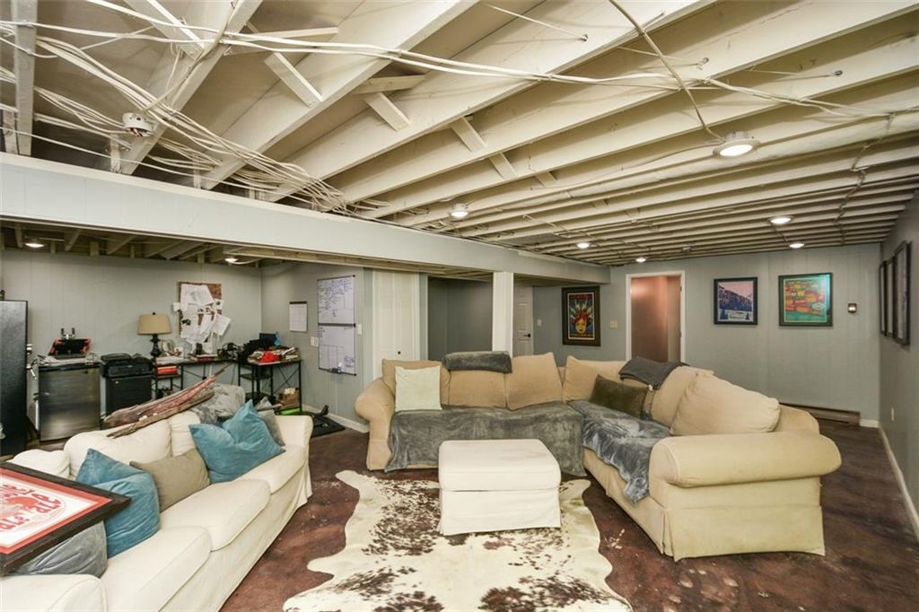 2840 Wendy Lane