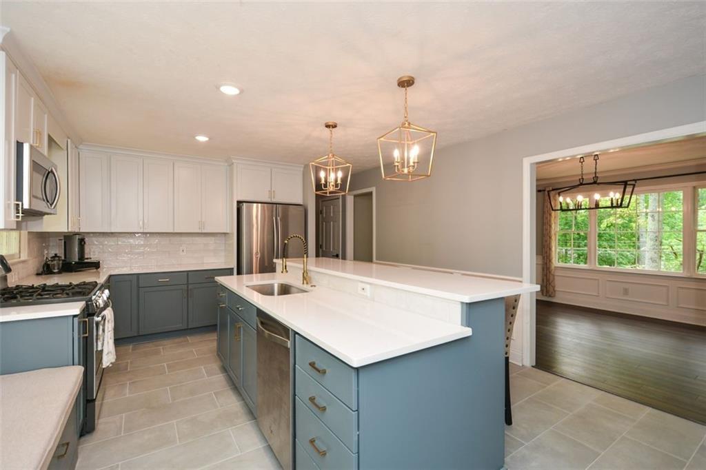 2840 Wendy Lane