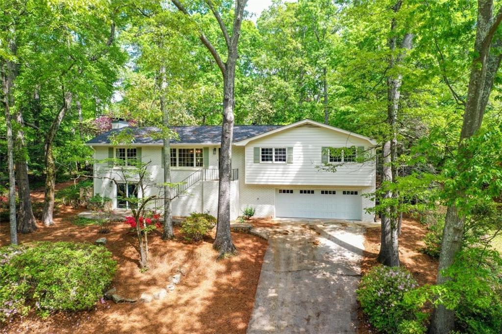2840 Wendy Lane