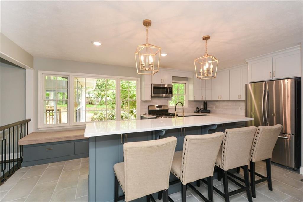 2840 Wendy Lane