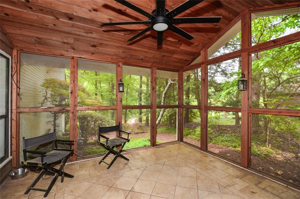 2840 Wendy Lane