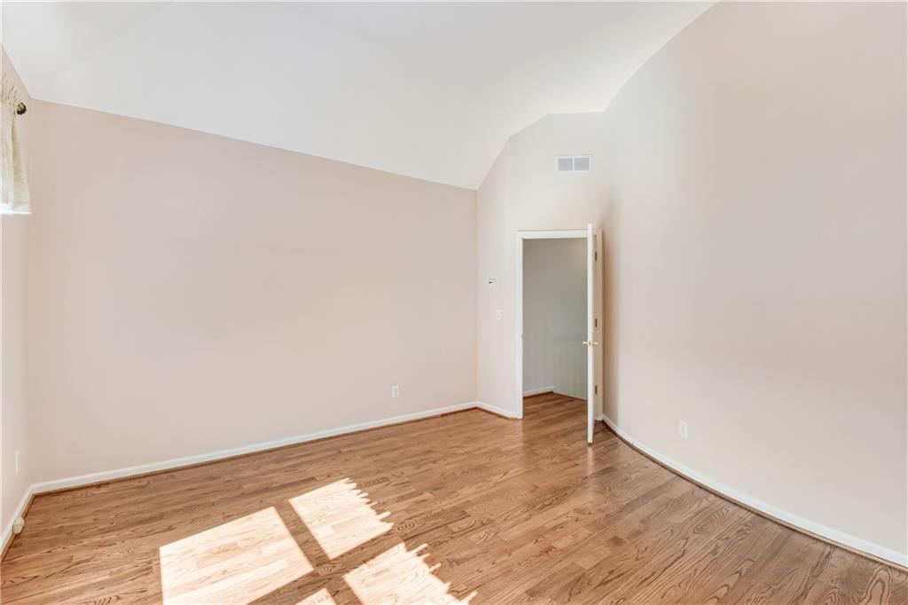290 Windsor Gate Cove