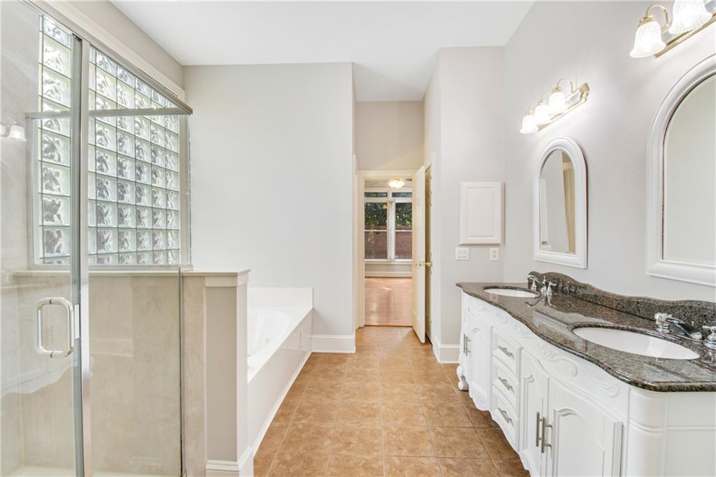 290 Windsor Gate Cove