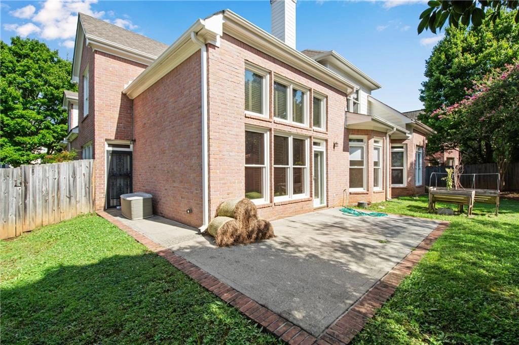 290 Windsor Gate Cove
