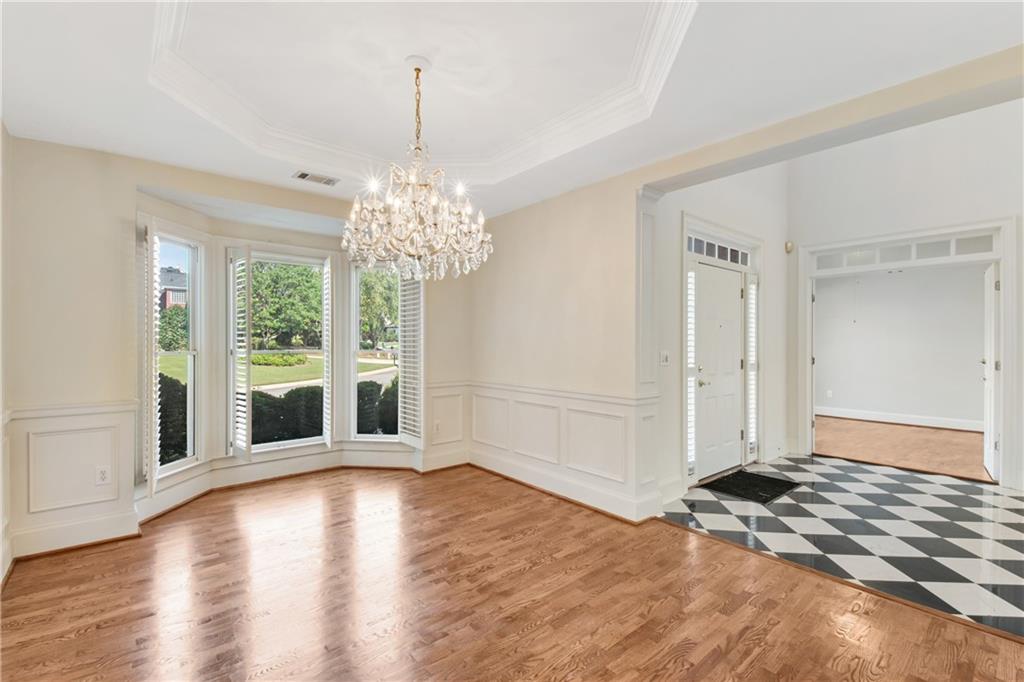 290 Windsor Gate Cove
