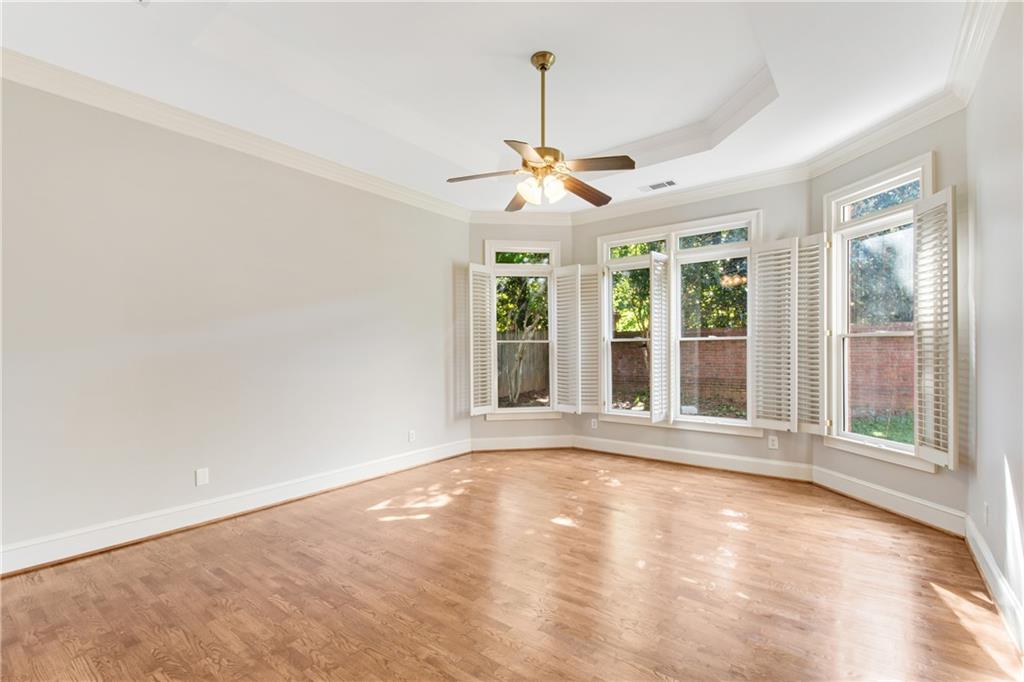 290 Windsor Gate Cove
