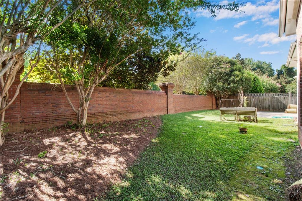 290 Windsor Gate Cove