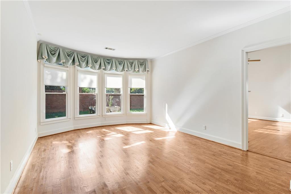 290 Windsor Gate Cove
