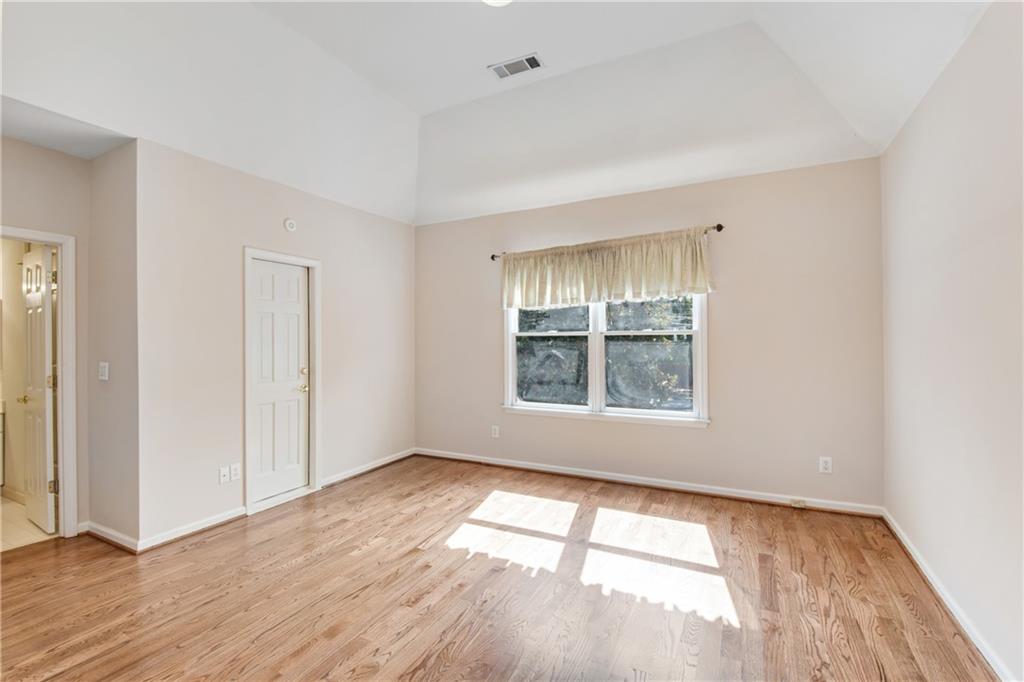 290 Windsor Gate Cove