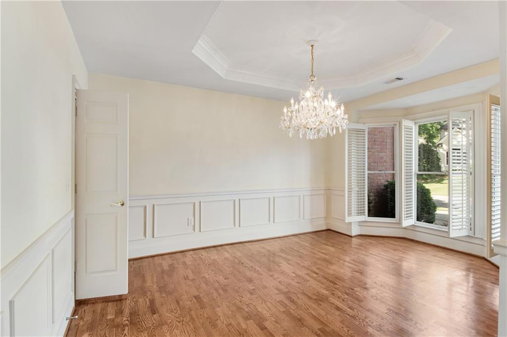 290 Windsor Gate Cove