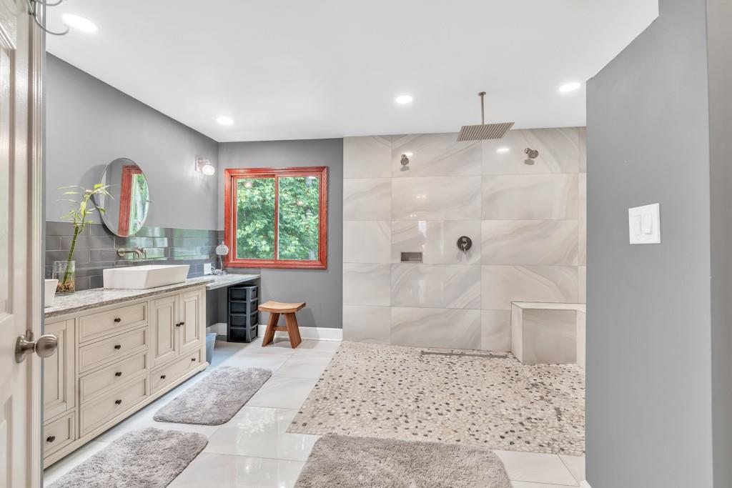 1520 Great Oaks Drive