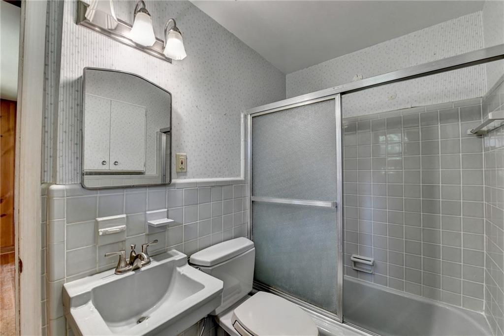 1970 Fisher Trail NE