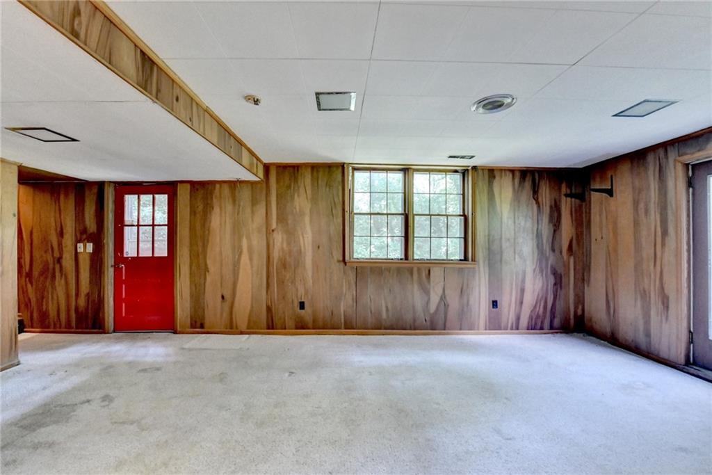 1970 Fisher Trail NE
