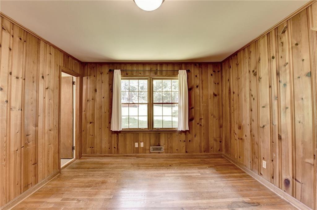 1970 Fisher Trail NE