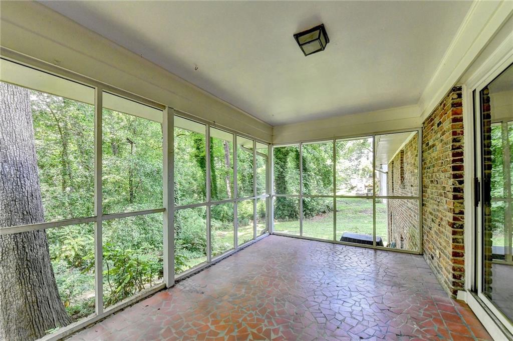 1970 Fisher Trail NE