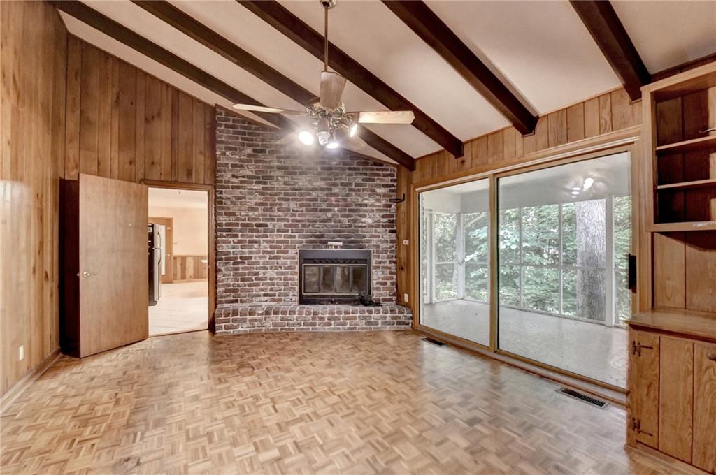 1970 Fisher Trail NE
