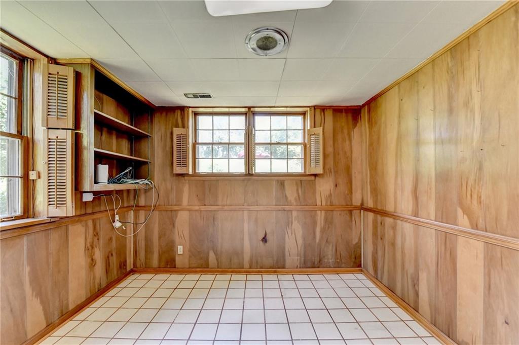 1970 Fisher Trail NE