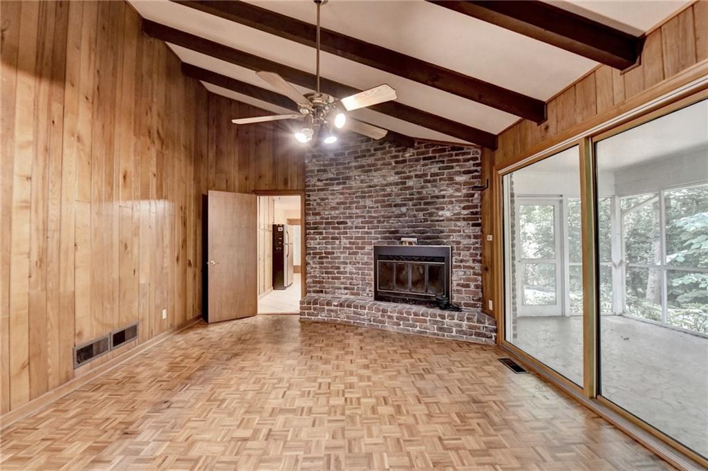 1970 Fisher Trail NE