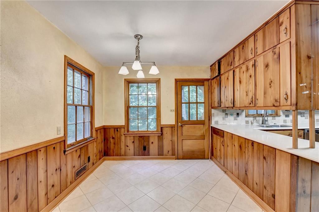 1970 Fisher Trail NE