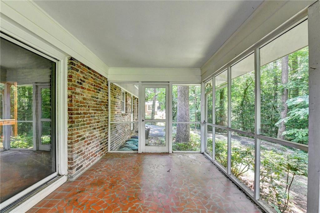 1970 Fisher Trail NE