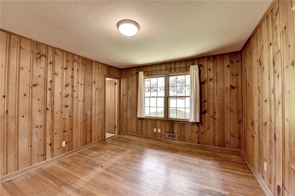 1970 Fisher Trail NE