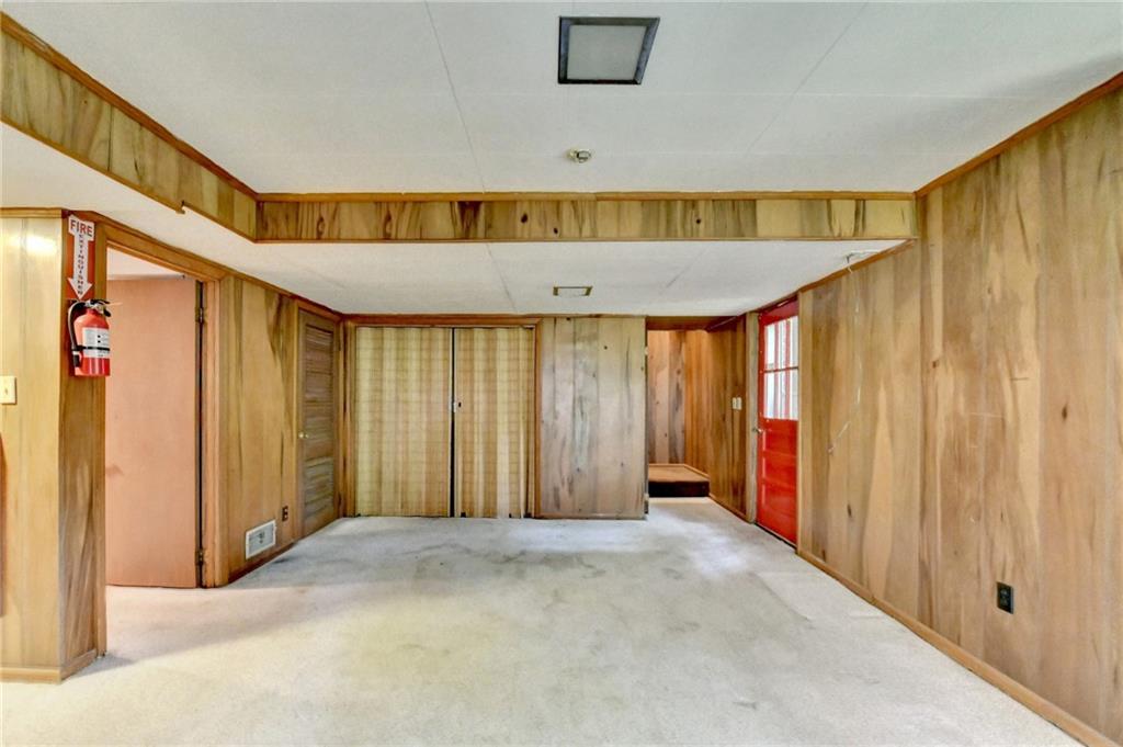 1970 Fisher Trail NE