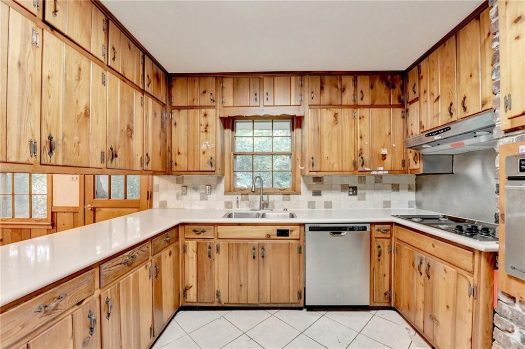 1970 Fisher Trail NE