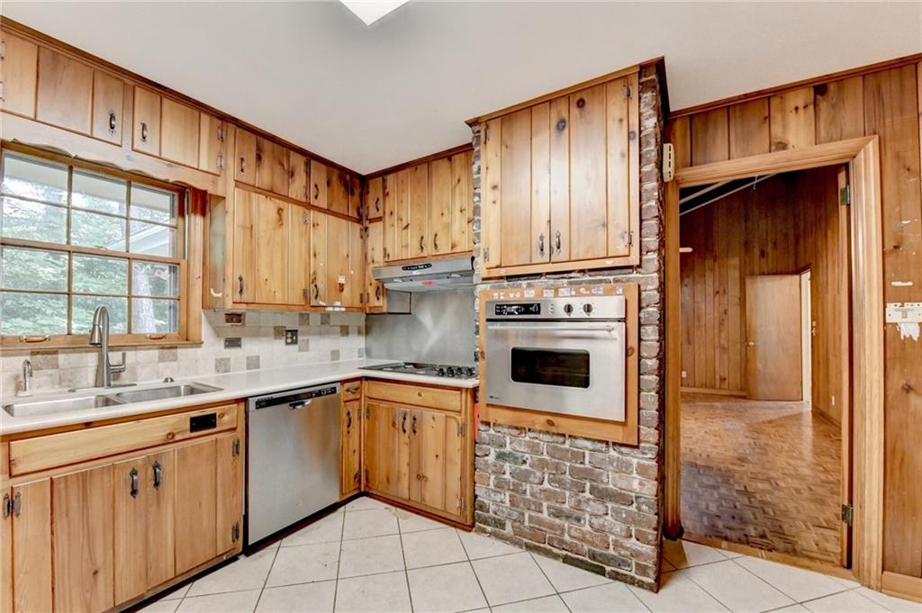 1970 Fisher Trail NE