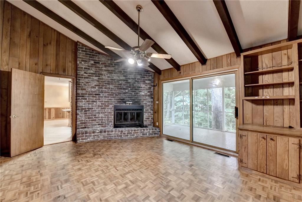1970 Fisher Trail NE
