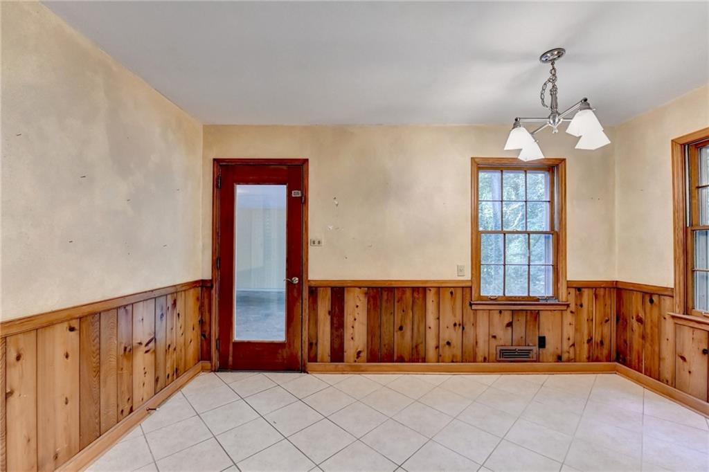 1970 Fisher Trail NE