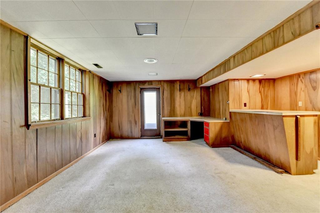 1970 Fisher Trail NE