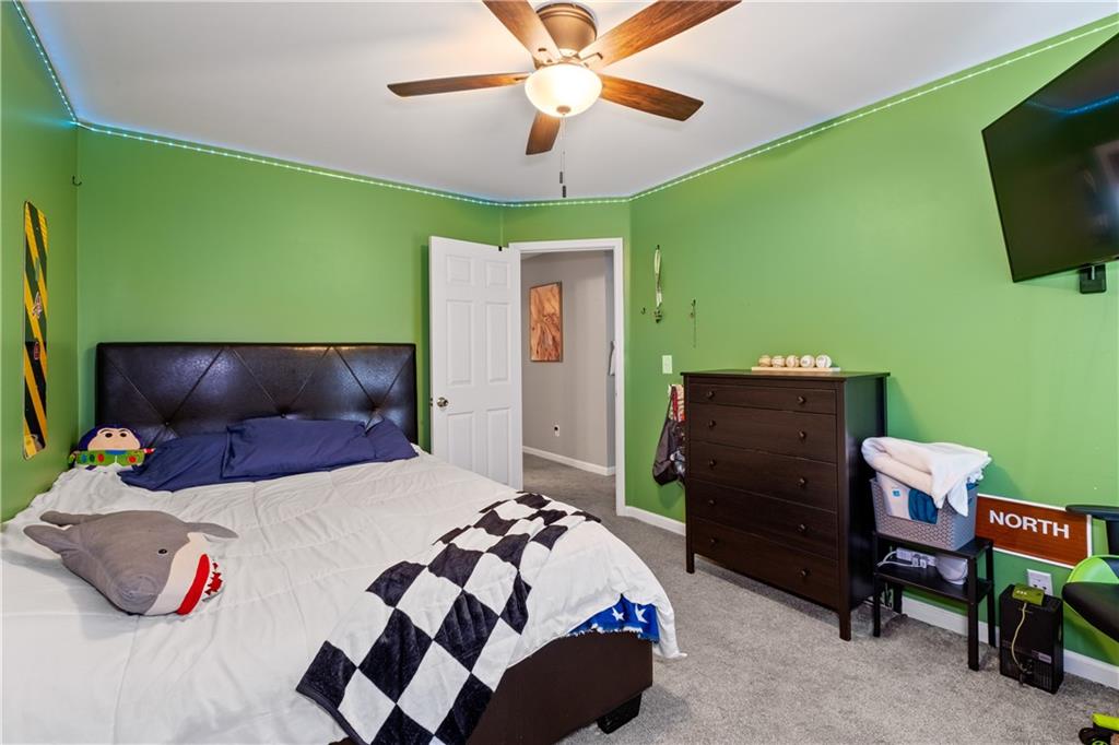 192 SANDHURST Court