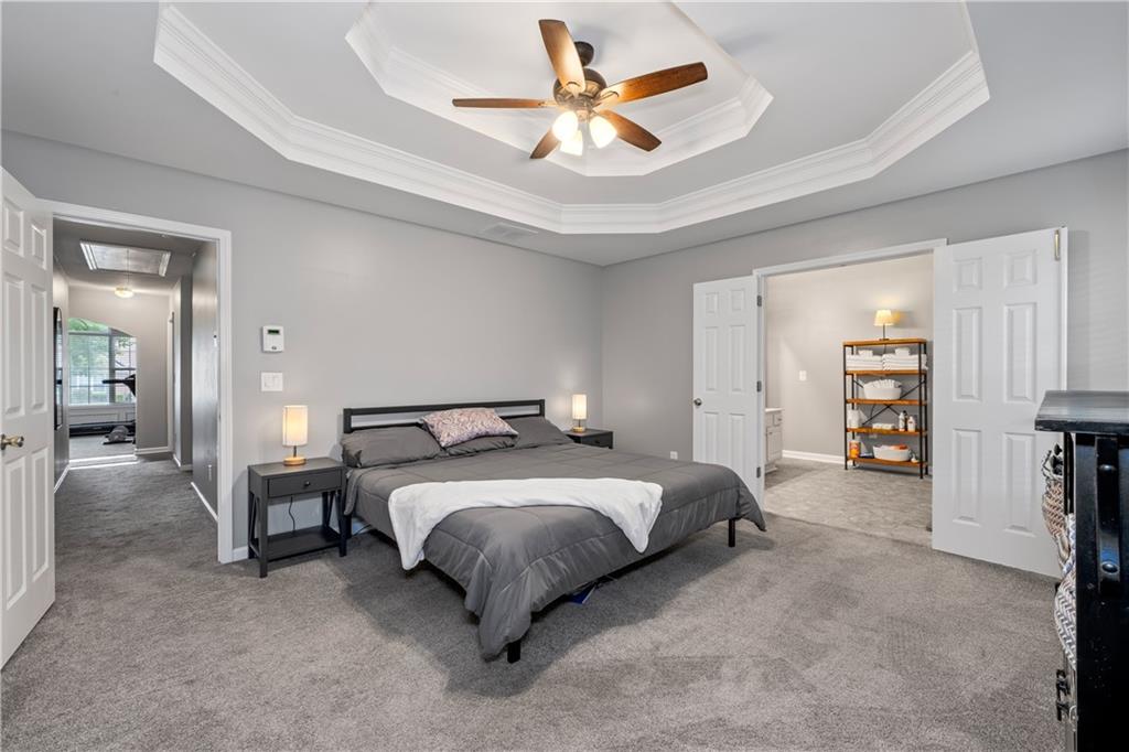 192 SANDHURST Court