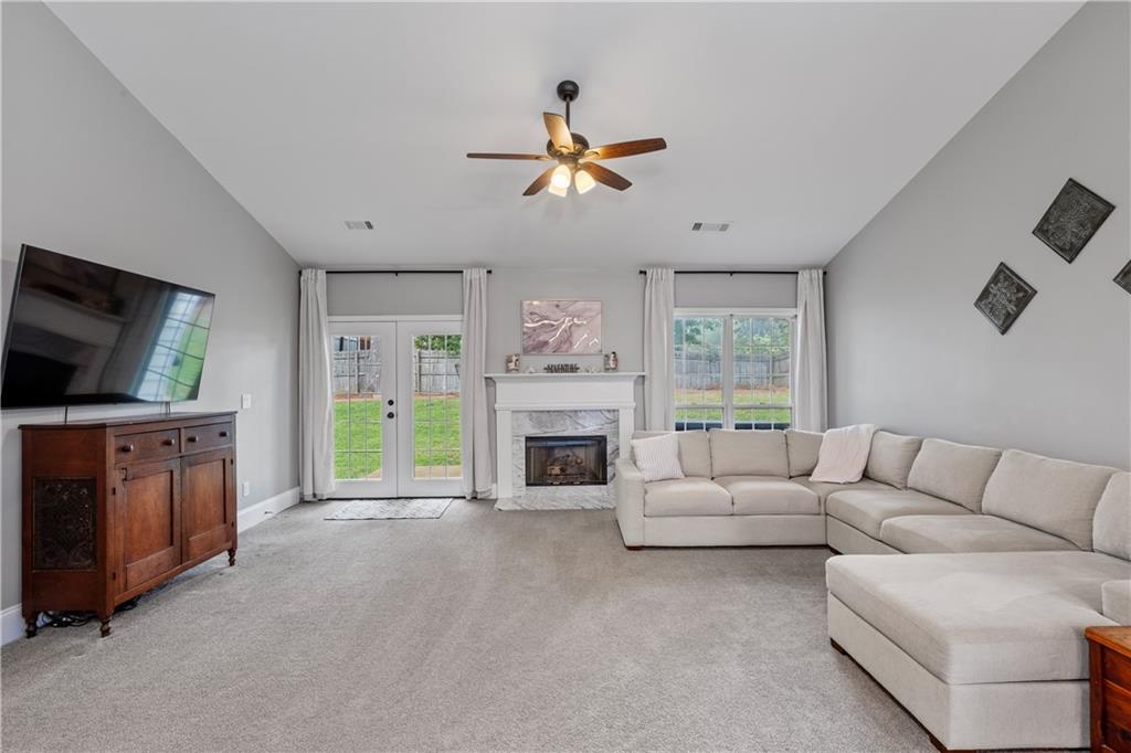 192 SANDHURST Court