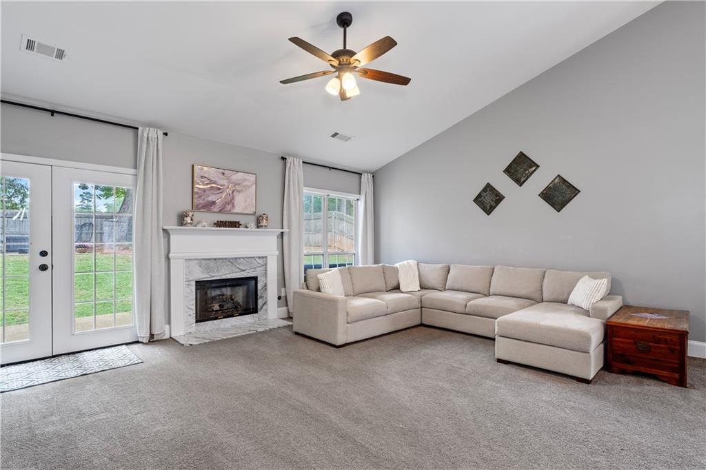 192 SANDHURST Court
