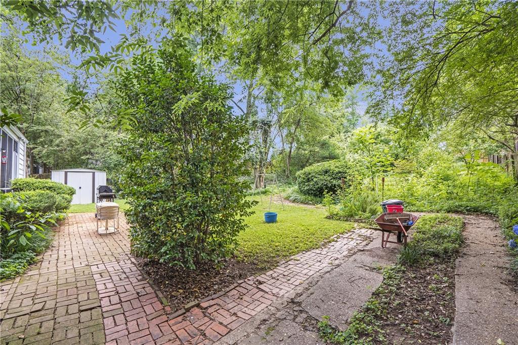 1908 E Roxboro Road NE