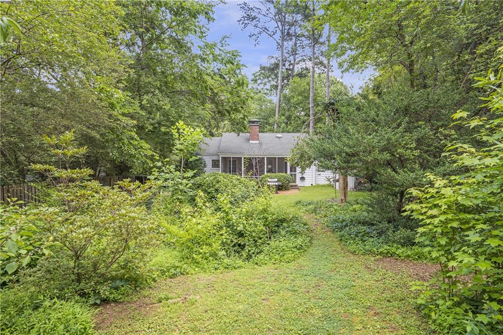 1908 E Roxboro Road NE