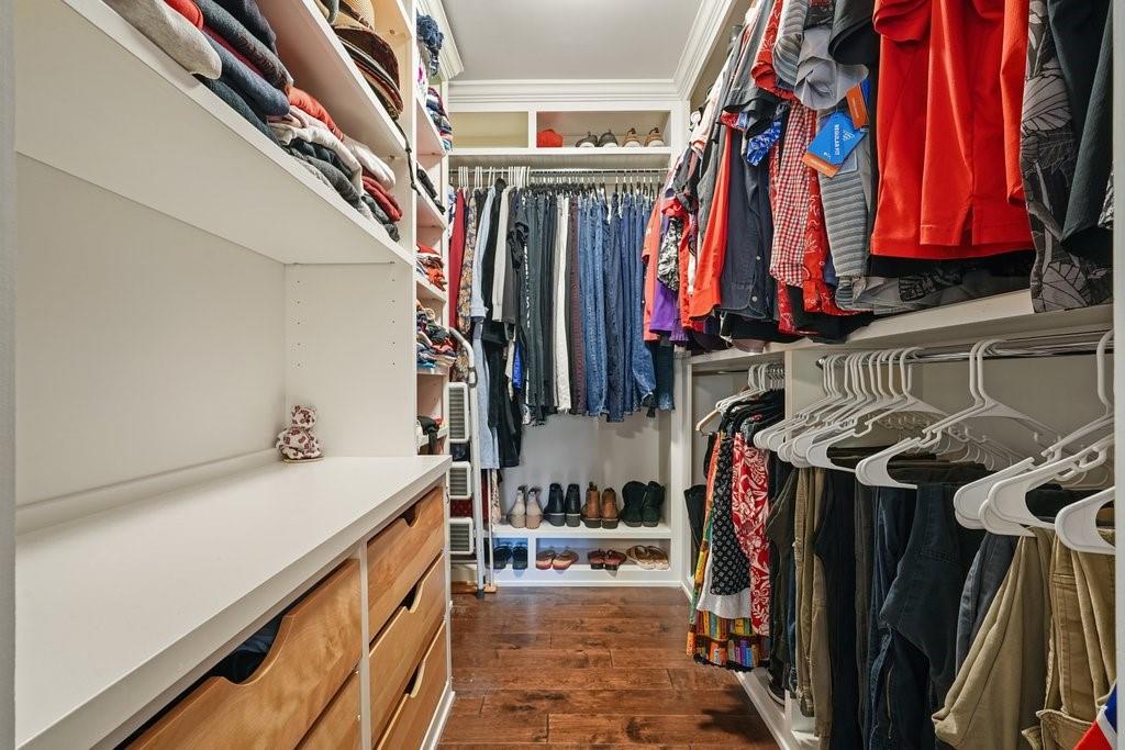 2801 Holly Oaks Drive