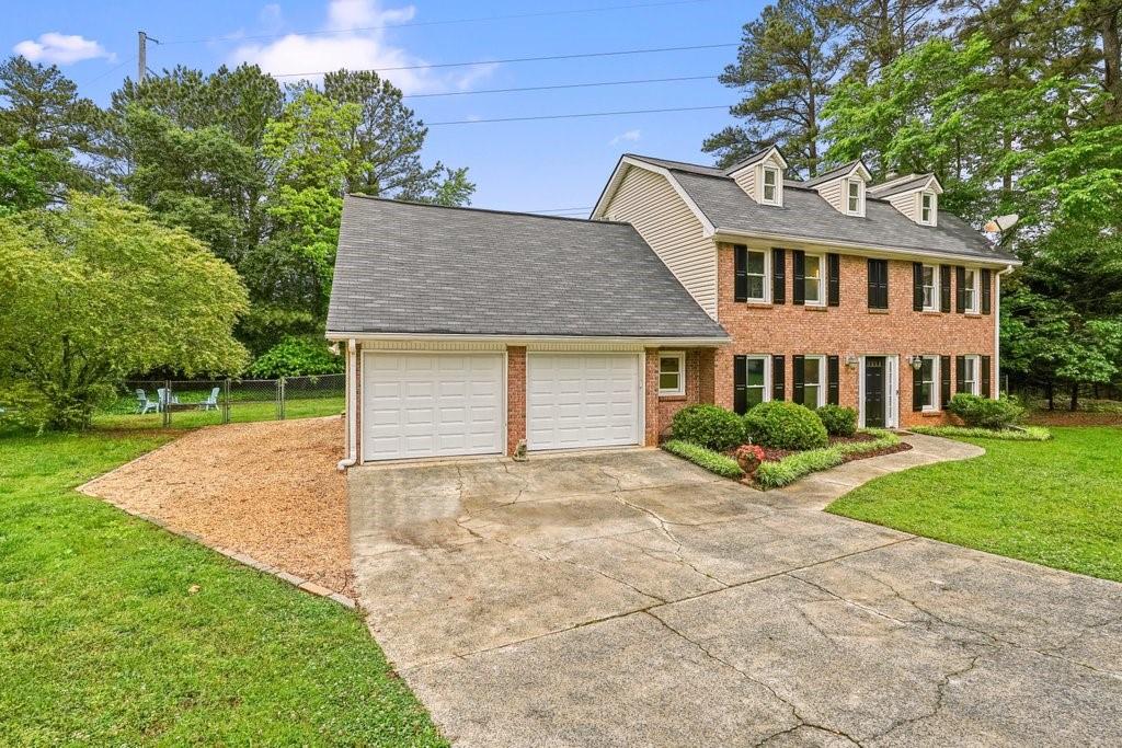 2801 Holly Oaks Drive
