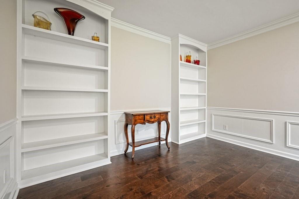 2801 Holly Oaks Drive