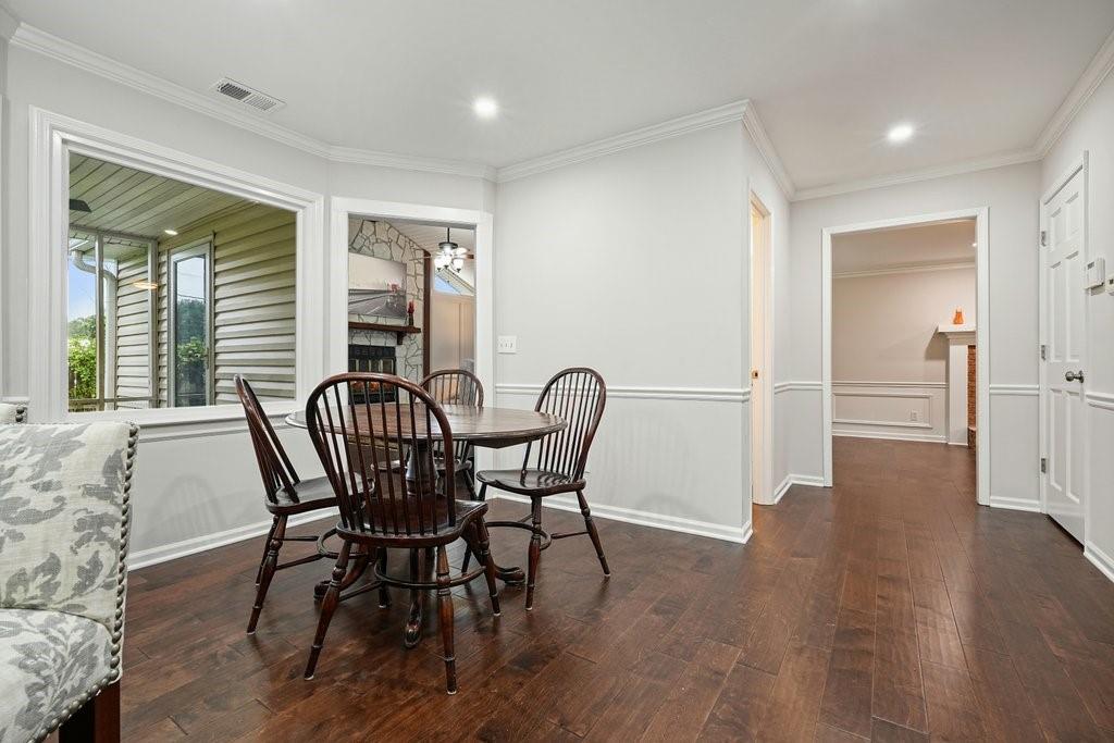 2801 Holly Oaks Drive