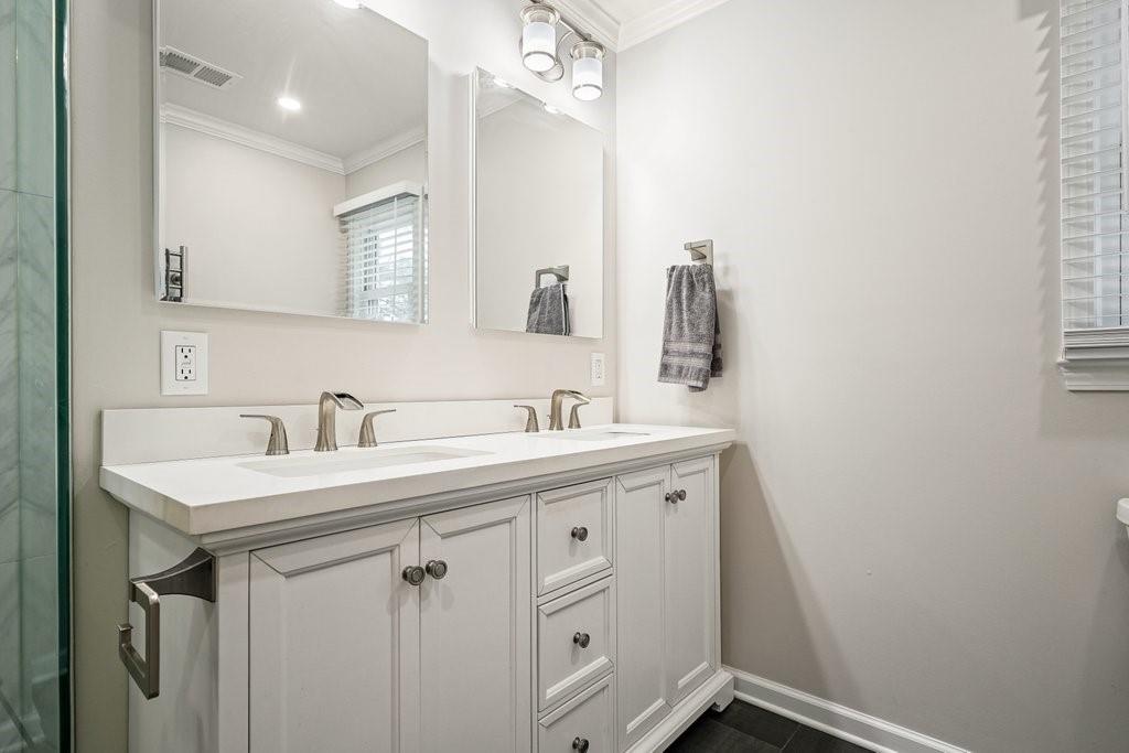 2801 Holly Oaks Drive