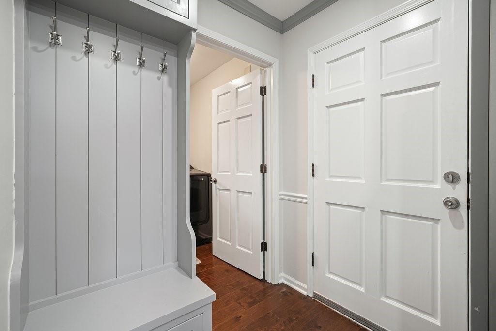 2801 Holly Oaks Drive