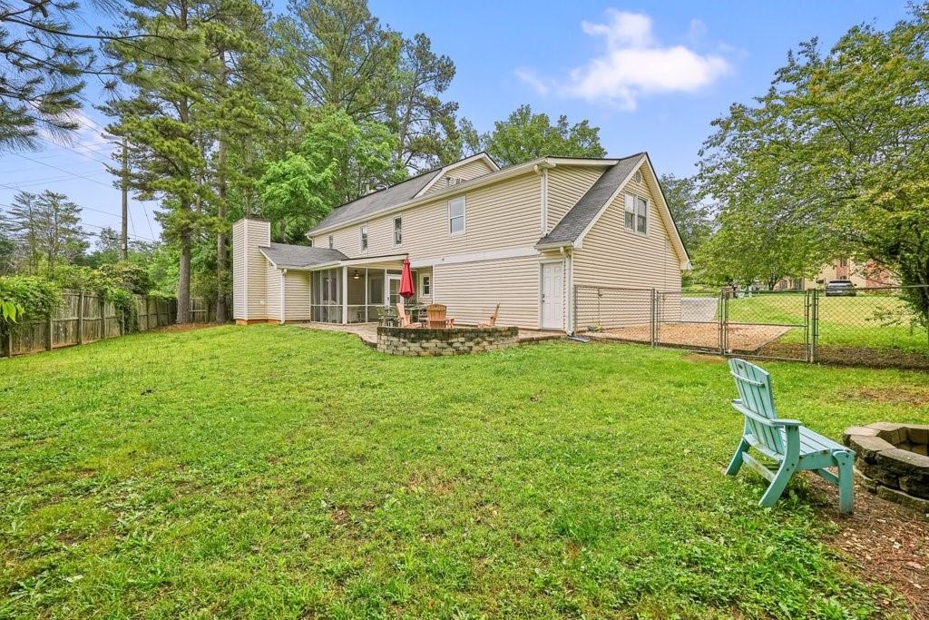 2801 Holly Oaks Drive